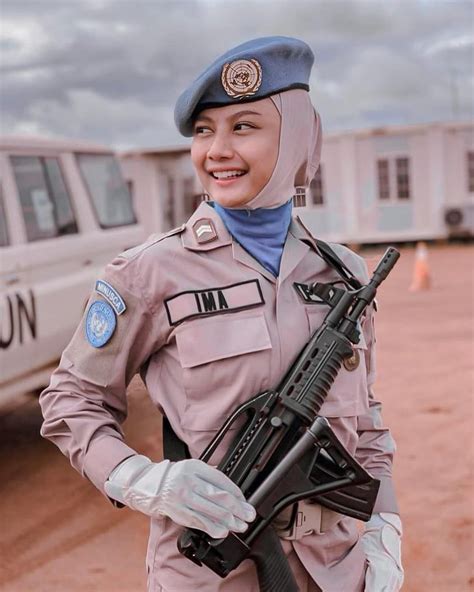 polisi wanita tercantik di dunia newstempo