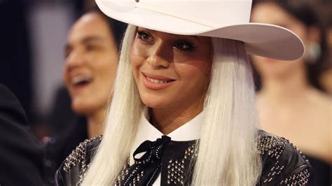 What To Know About Beyoncés ‘cowboy Carter Album Tracklist Features