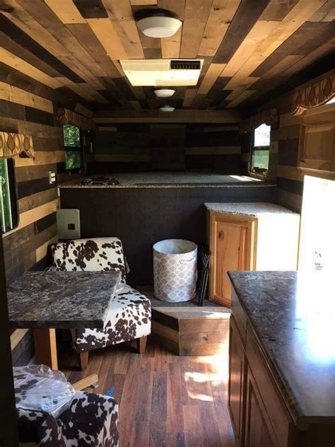 Horse Trailer Conversion Wow I Love This Horse Trailer Living
