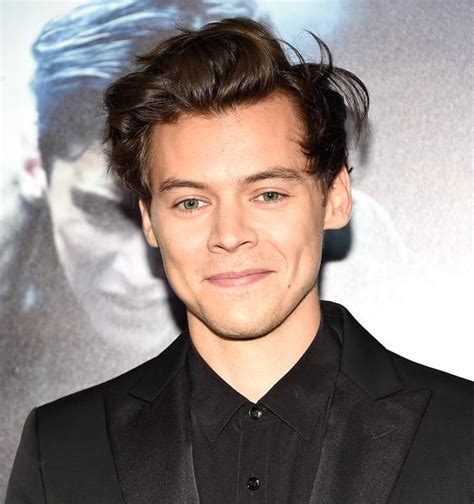 Dunkirk Star Harry Styles Confirms A Rumour About His Nipples Nz Herald