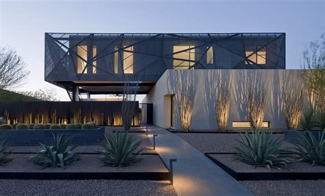 Open floor plans are a signature characteristic of this style. Modern Desert House Designed For Enjoyable Desert Living ...
