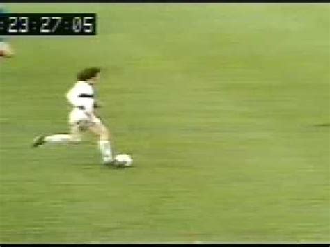 Borussia mönchengladbach ist seit jahren eine konstante in der bundesliga und spielt immer wieder international. VfB Stuttgart vs Gladbach (1973-74) - YouTube