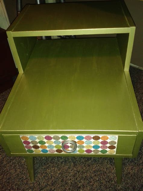 Retro End Table Re Done In A Pear Metallic With A Metallic Polka Dot