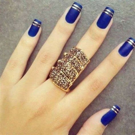 Se caracteriza por un estilo innovador y la constante. Diseños de uñas | Estética: Uñas | Uñas azules decoradas ...