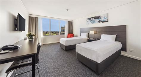 Rooms And Suites Superior Twin Room Melbourne Hotel Bayview Eden