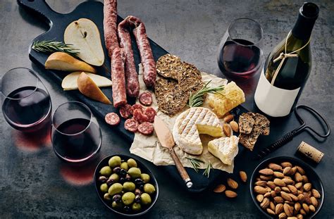Your Wine And Charcuterie Pairing Guide Small Winemakers