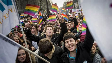 French Parliament Passes Gay Marriage Article