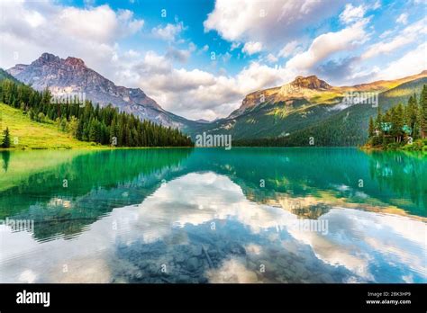 Emerald Lake In Yoho Np British Columbia Canada Stock Photo Alamy