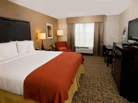 Alexandria Va Hotels Holiday Inn Express And Suites Alexandria Fort