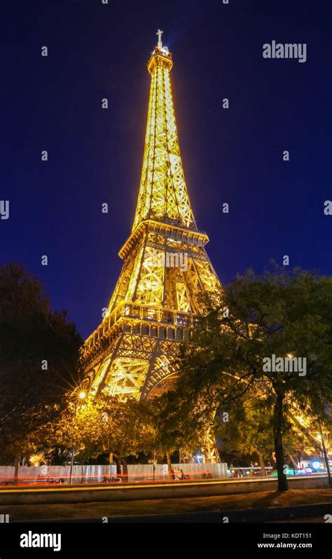 The Famous Eiffel Tower In The Duskparis France Stock Photo Alamy