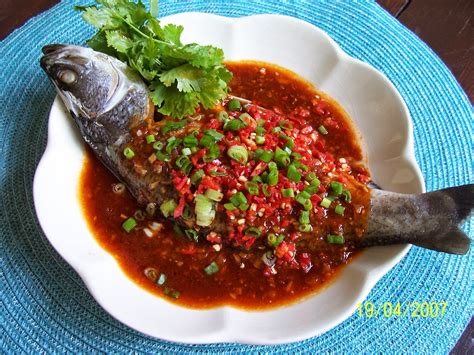 I was attempting to cook the asean sea bass or even known as ikan siakap. Ikan Tiga Rasa - Norzailina Nordin