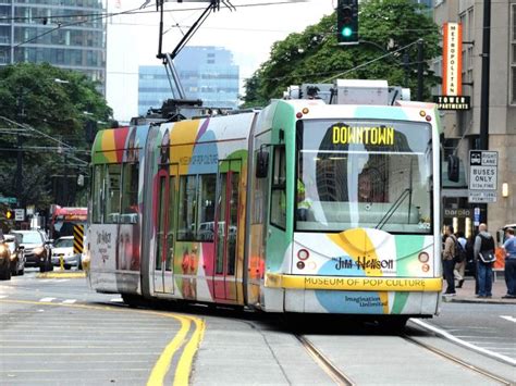 The Argument To Complete Seattles Streetcar Line Its Getting Crowded