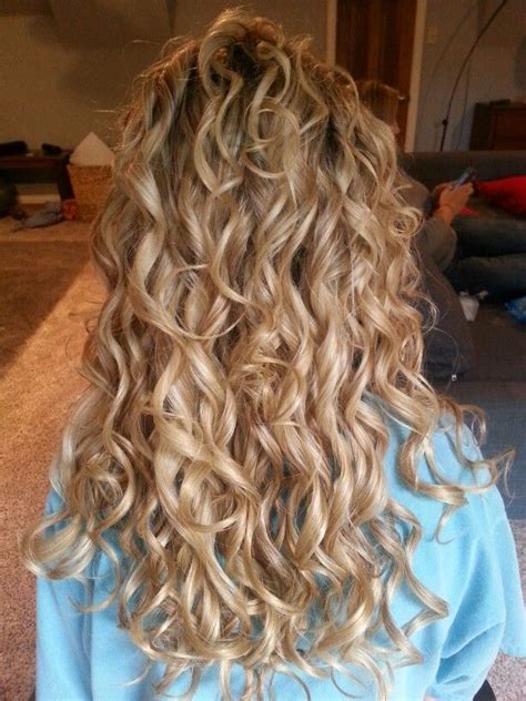 Blonde Long Spiral Curls Long Hair Perm Hair Styles Long Hair Styles