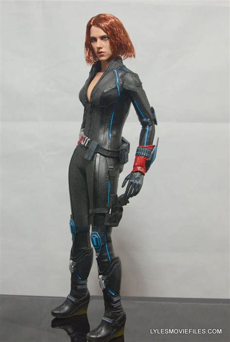 Hot Toys Avengers Age Of Ultron Black Widow Left Detail