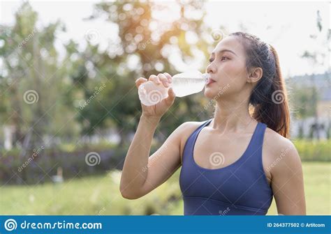 Woman Drinking Clean Water From Bottle Woman Workout Drink Water After