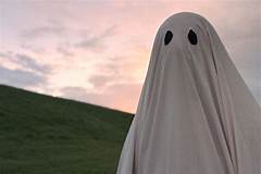 Is Your Boyfriend Ghosting You 10 Signs Hes Shutting You Out