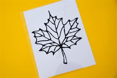 Stained glass leaf suncatcher with free printable templates autumn, botany, drawing & doodling, printables make stained glass leaf suncatchers with kids! Stained Glass Leaf Suncatcher with Free Printable ...