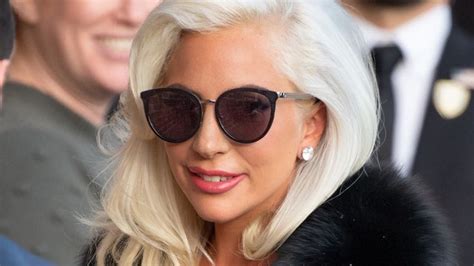 Lady Gaga Posted A Makeup Free Photo And Fans Are Fawning Over Her