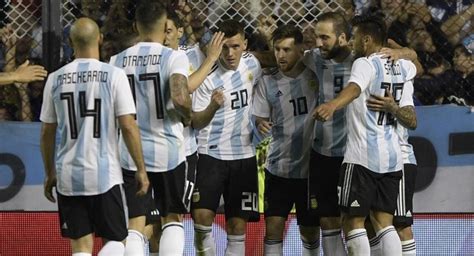 Jun 07, 2021 · día hora y canal: Selección Argentina: Eliminatorias al Mundial Qatar 2022 ...