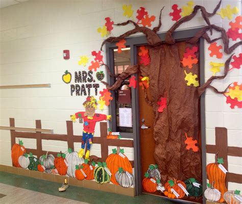 Creative Classroom Door Decoration With Fall Pumpkin Patch Theme