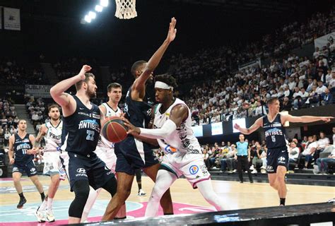 Le Boulazac Basket Dordogne ne résiste pas au retour dAntibes et devra jouer une belle