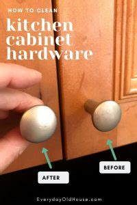 The way you go about cleaning your kitchen cabinets depends on how dirty they are. How to Clean Kitchen Cabinet Knobs and Pulls (Secret ...