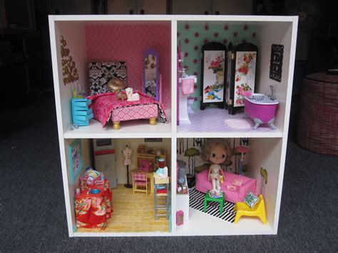 Well, believe it or not, you can still make a dollhouse happen with these skills! DIY Dollhouse from an Ikea Bookshelf - Handmade Happy Hour