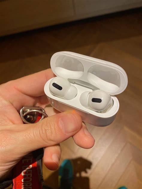 Airpods Pro D Apple D Ballage Et Rapide Prise En Main