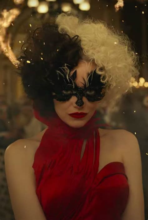Emma Stone Is Absolutely Sinister In The Latest Trailer For Disney S Cruella Cruella Cruella