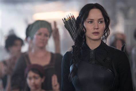Watch Jennifer Lawrence In A Hunger Games Clip Time