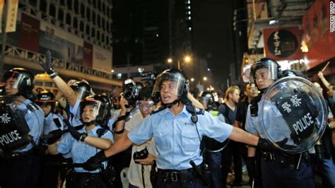 Pro Democracy Protesters Target Hong Kongs Leader