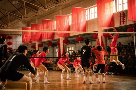 Feb 25, 2020 · 2020《中国女排》电影观后感5篇_观《中国女排》有感 《中国女排》已定档20xx年大年初一上映。该片由陈可辛执导，《中国合伙人》编剧张冀执笔，以几代中国女排真实故事为背景，讲述她们顽强拼搏、为国争光的故事，也是一部见证新中国体育改革40年的影片。 文艺星开讲丨《夺冠》如何再现中国女排时代记忆？张一白、白浪这样说-贵阳网