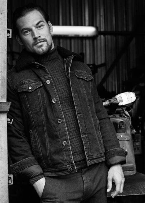 He studied theatre at humber college and made his acting debut in the italian television series medicina generale in 2010. Giacomo Gianniotti | Canadian Immigrant