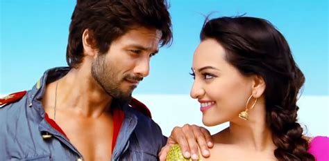 Sonakshi Sinha Shahid Kapoor Rrajkumar Film Song Image R Rajkumar On Rediff Pages