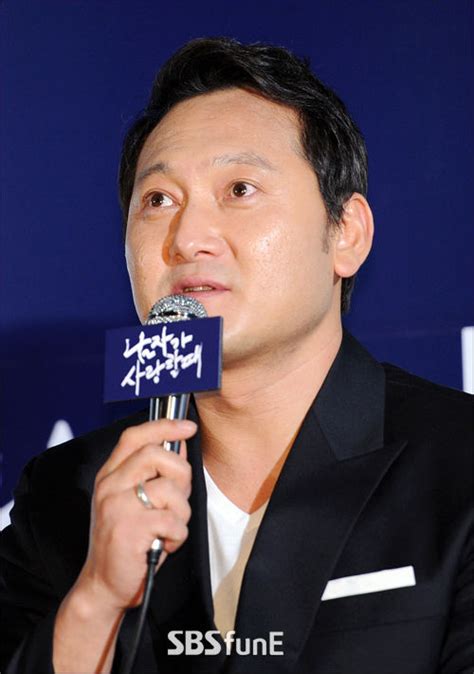 Tiff 정우성,주지훈,곽도원,정만식 관객 인사 alltv news east 14sep16. E포토정만식, '작품이 주는 메세지가 많아요' | SBS연예뉴스