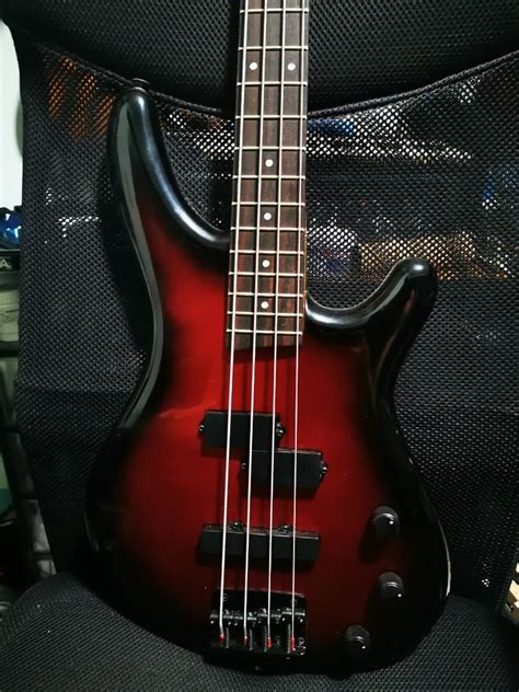 Yamaha Motion B Bass Guitar Hobbies And Toys Music And Media Cds And Dvds On Carousell
