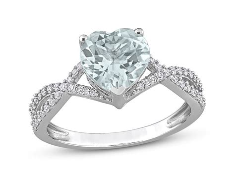 20 Heart Shaped Engagement Rings To Set Your Heart Aflutter