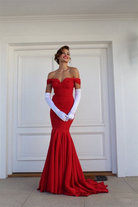Zoes Repository In 2020 Pretty Woman Red Dress Pretty Woman Costume Red Evening Gowns