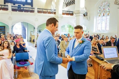 Gay Couple Turned Away By 31 Churches Finally Have Dream Wedding Metro News