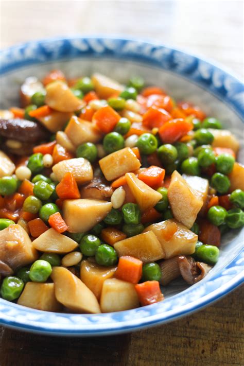 Home recipes ingredients vegetables carrots. Sautéed Carrots, Peas and Trumpet Mushrooms - Spice the Plate