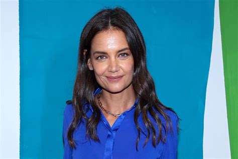 Katie Holmes Wears Classic Boots At Alice Olivias Nyfw Presentation