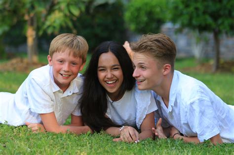 Nationale Broer En Zus Dag Dit Zijn De Beste Broers En Zussen Uit My