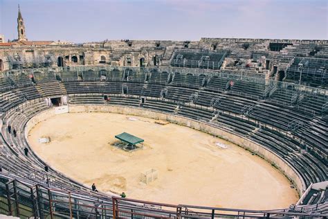 Visiter Nîmes Et Ses Alentours Que Faire And Guide Pratique Hashtag