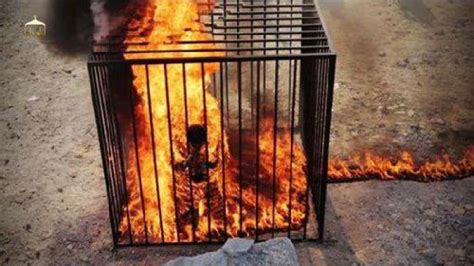 Warning Extremely Graphic Photos Jordanian Pilot Is Horrifically Burned To Death In Isis