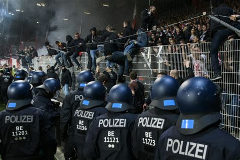 .bundesliga relegation playoff 2019 we have a newly promoted club in the bundesliga: Fussball 1. Bundesliga Relegation, 1.FC Union Berlin - VfB ...