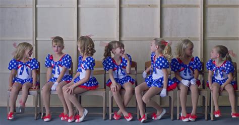 Casting Jonbenet Watch Eerie First Clip From Netflix Doc Rolling Stone
