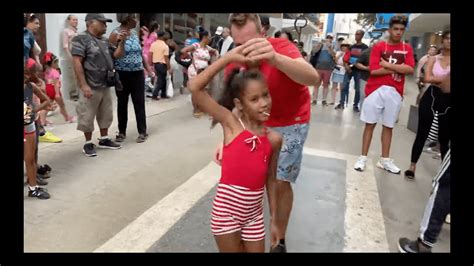 27 La NiÑa Cubana Me Muestra Todo Su Talento Bailando Salsa Cubana Youtube