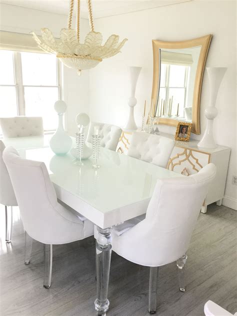 Geometric design chandelier, made of quality durable metal material,combination oak white and black brushed gold finish to add retro feeling for your house. All white dining room with gold accents | White dining ...