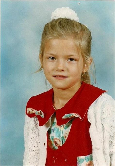 17 Famous Supermodels In Their Childhood And Now