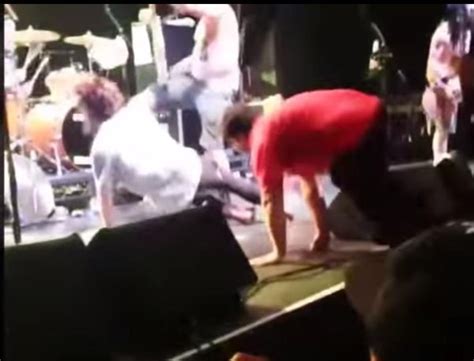 fat mike of nofx fights with fan who runs on stage